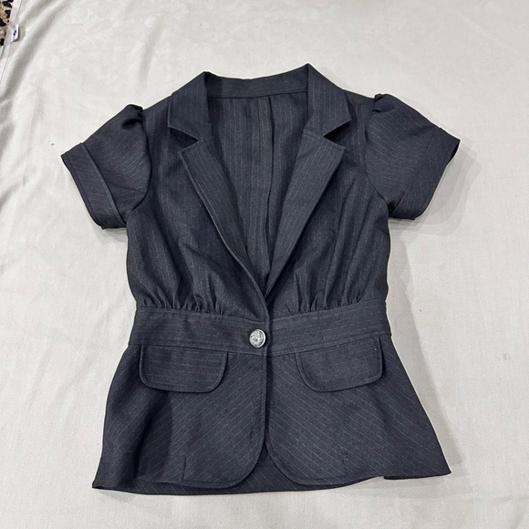 Italian gray pinstripe suit set. - Picture 2 of 3